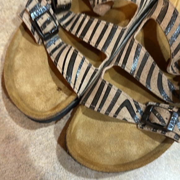 Women’s NAOT sandals size 41 - Picture 8 of 8